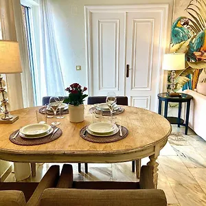 https://precioso-apartamento-en-los-remedios-centro-de-sevilla.es-andalucia.com