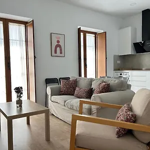 https://hispalis-plaza-de-santa-cruz.es-andalucia.com