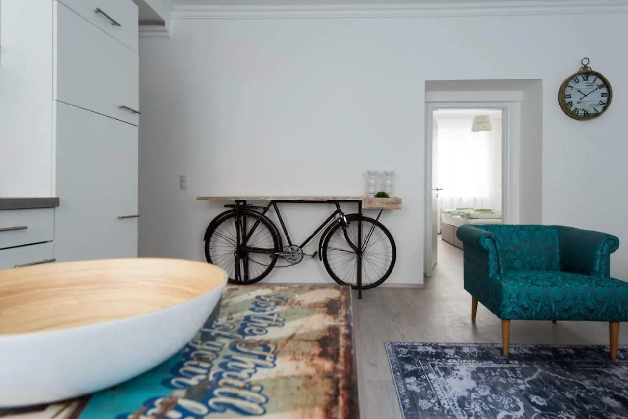 Let It Be Vienna U1, U2, U4 Karlsplatz Oper Apartment