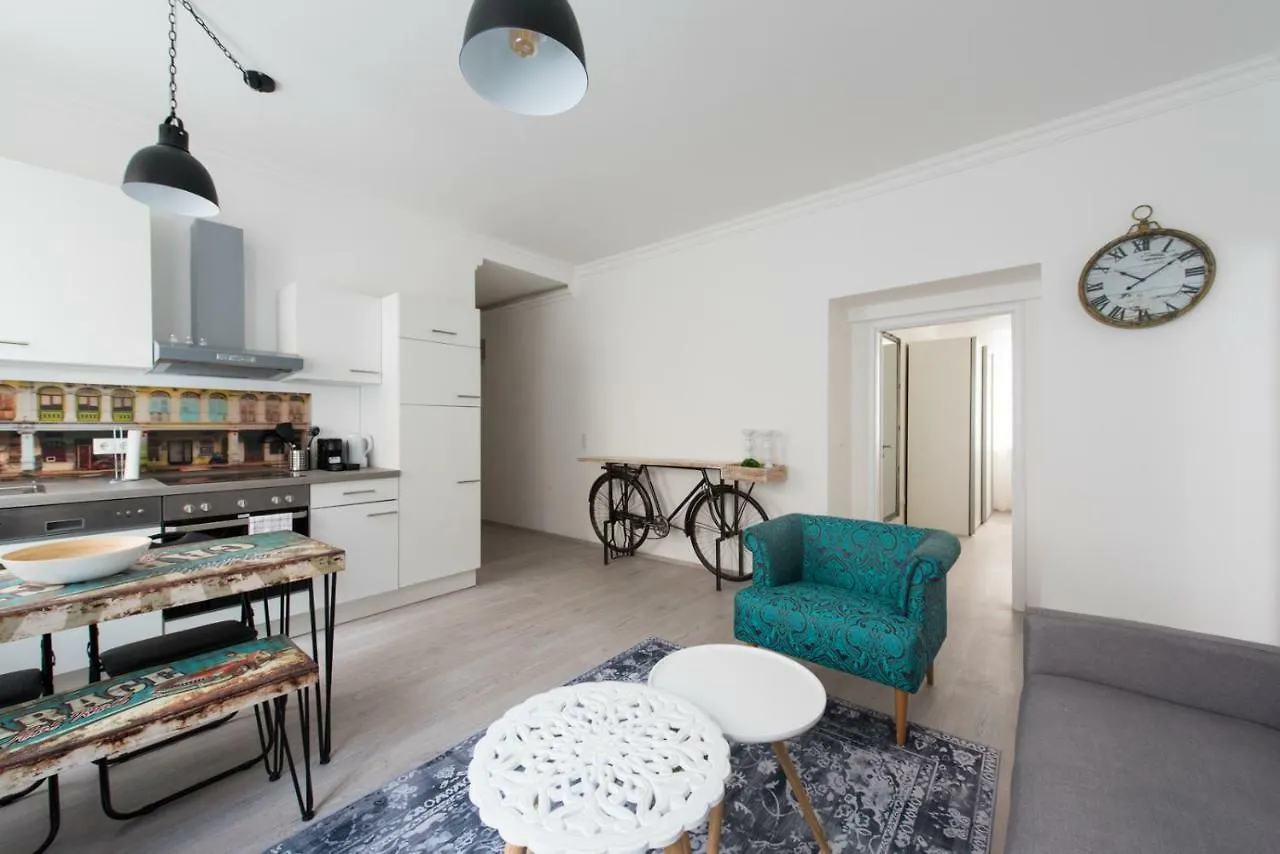 Let It Be Vienna U1, U2, U4 Karlsplatz Oper Apartment