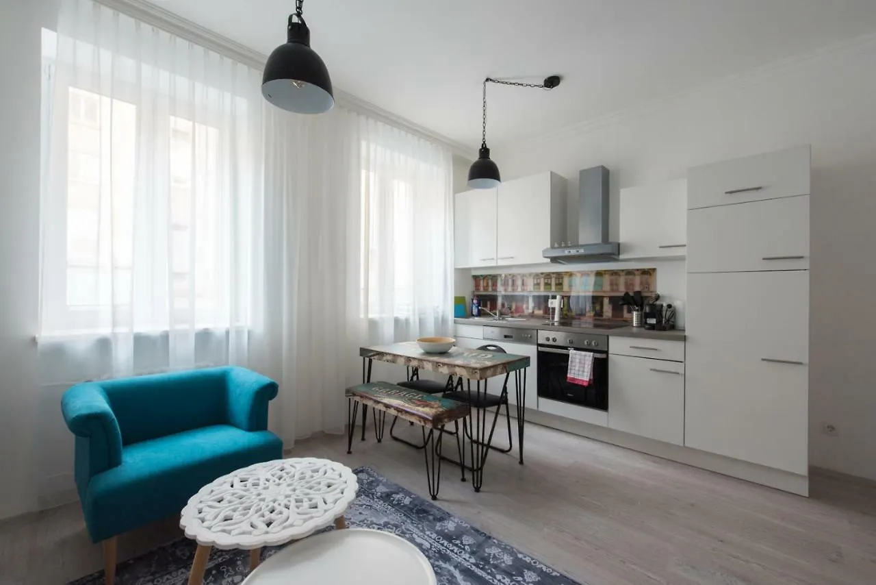 Let It Be Vienna U1, U2, U4 Karlsplatz Oper Apartment