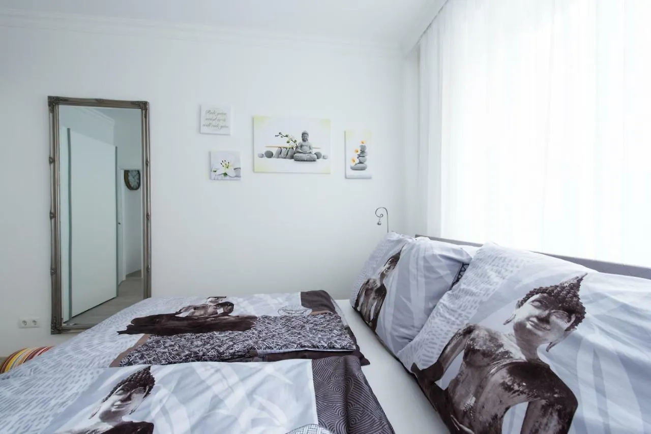 Let It Be Vienna U1, U2, U4 Karlsplatz Oper Apartment